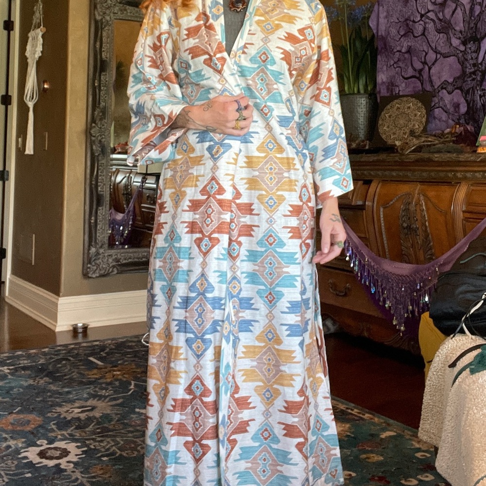 Tribal Lightweight Robe - Picture 4 of 7